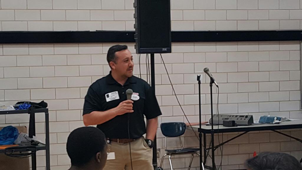 GreatMindsSTEM's tweet photo. #VivaTech is now live at @Carterjhs thanks to @raulv_gm, GM engineer Angel Nieto &amp; @GM + @GM_Latino! #STEMArlington http://t.co/zki4eSMDgf