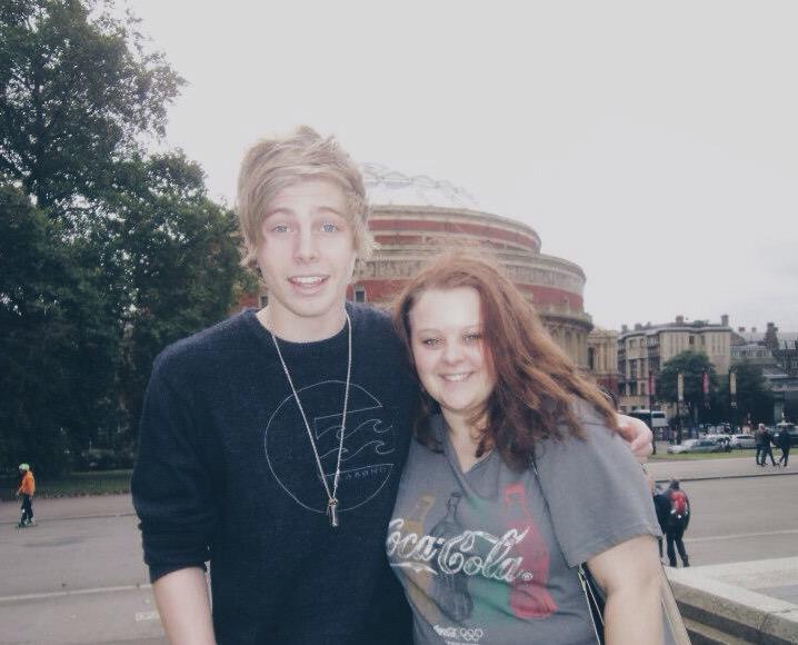 L0VE0NT0UR's tweet photo. oH MY GOD LUKE!!👶🏼👦🏼👱🏼 http://t.co/ipBpS78QvL