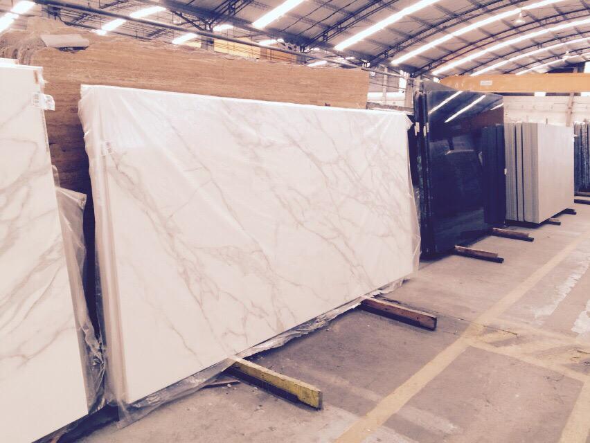 GrupoMassAr's tweet photo. Conociendo Neolith @destefano_ar lo último en tecnología para la construcción http://t.co/OjyyncexeT