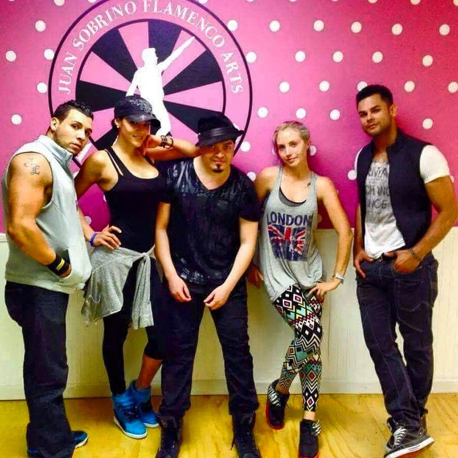kike_jackson1's tweet photo. #tbt ensayo de baile con mi flaca ernesto,jonathan, julz @Hollywood @Team_Nathalia @nathalia_casco @Jaime11369 @ http://t.co/TN2VeeqBo4
