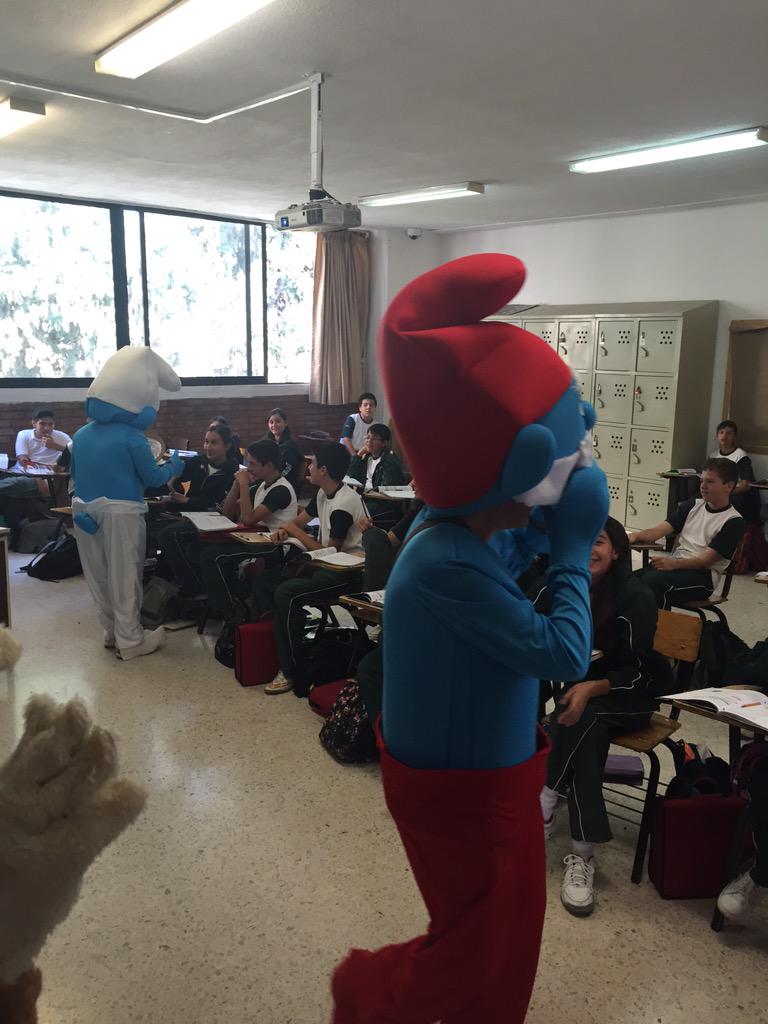 secundariafll's tweet photo. Feliz día a todos los que seguimos siendo niños! Gracias por su visita primaria!!!!!!! http://t.co/YYpBQ9wISx