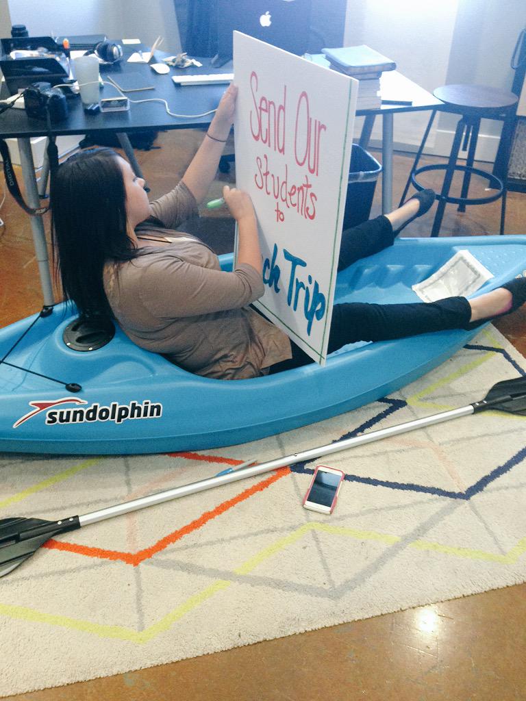 ccinternship's tweet photo. Interns wish they could win the kayak for Schools Out Blow Out - happening next Wed 6p!! #SOBO #IyakUyak #giveaway 🚣🏼 http://t.co/GCiEUvoJam