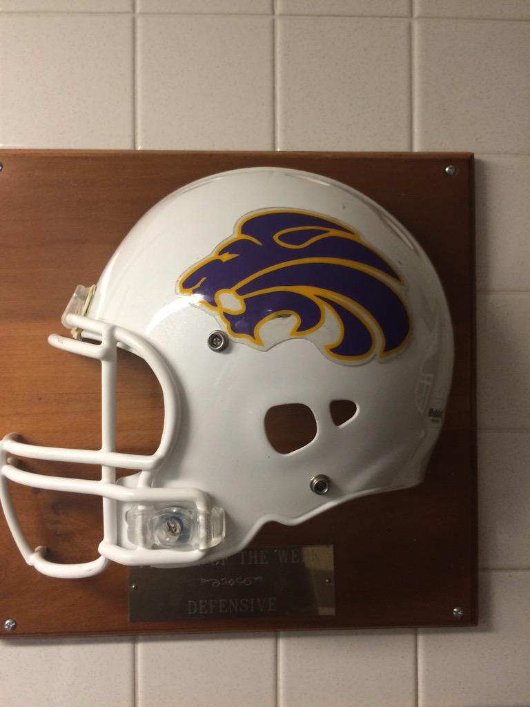 CoachPFieldTurf's tweet photo. Good to see Coach Krantz at Littleton High School. @BHSUFootball #lions #2016prospects http://t.co/pBhuhtLn4b