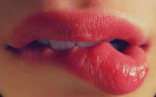 dy001020's tweet photo. انطيني شفه O:-) http://t.co/ujpguEkCm7