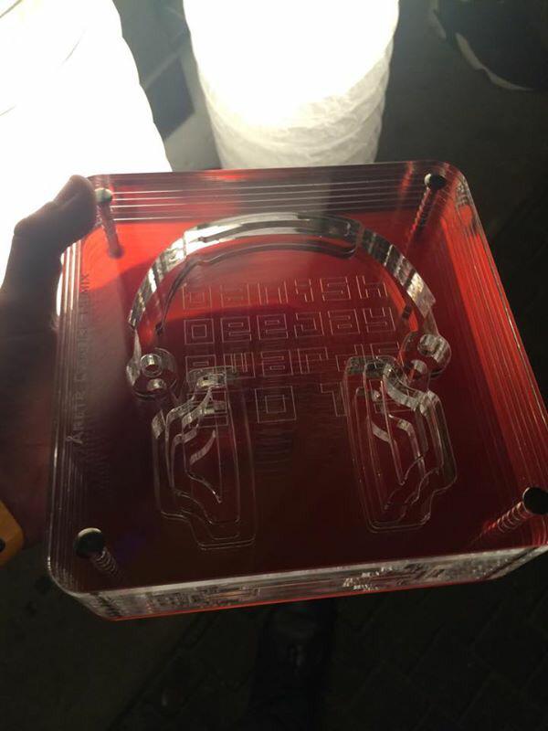 clarecords's tweet photo. @Borneland wins the award for best remix! #BugABoo #DDJA15 http://t.co/985LTv7XWn