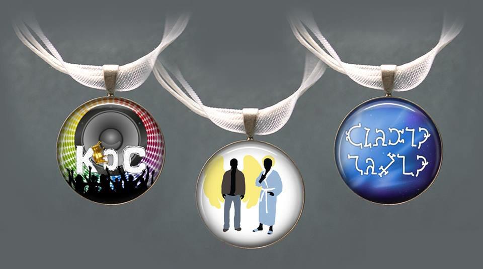 KingsOfCONcert's tweet photo. New Perk: You won't find these at #hottopical Amazing glass pedants! In 3 designs! http://t.co/kEneHwDK7E http://t.co/fHpGDhJD5a