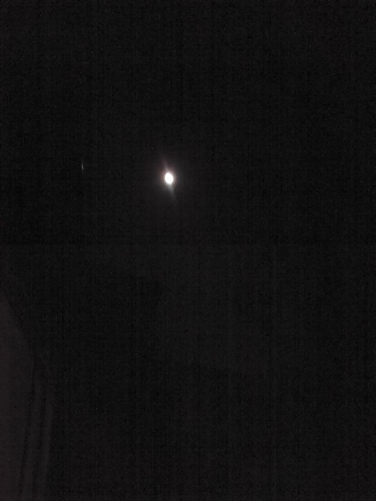 lisapage84's tweet photo. Too the moon and back 😘 😘 xxxxxxxxx loving thought's and back xxxxxxxx http://t.co/8MhlO4KFYj