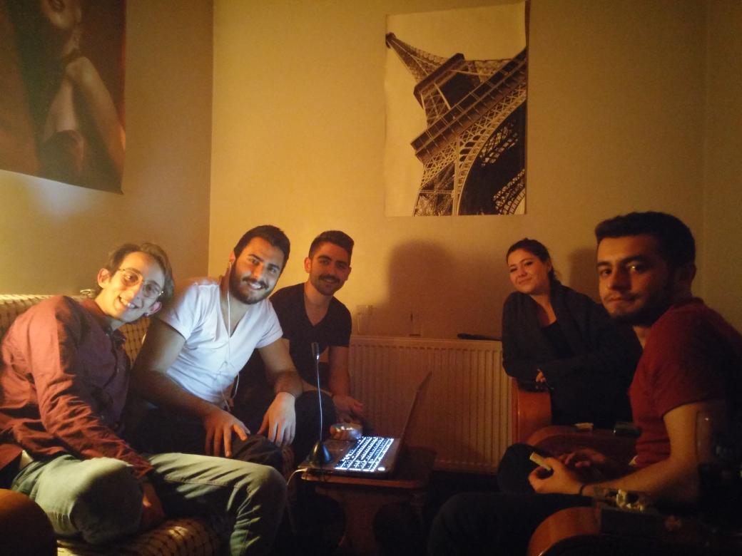 simitfm's tweet photo. 30 nisan Yayını http://t.co/YyVfgp2mhN