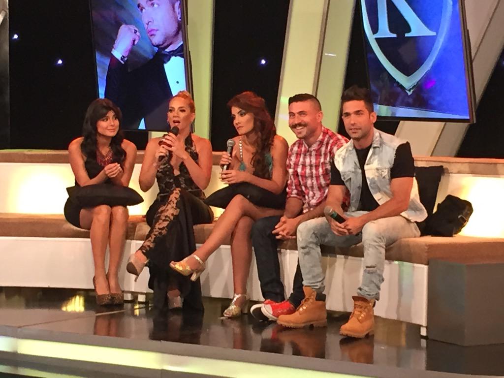 tcsoyelmejor's tweet photo. ¡DE INFARTO! @MiguelCedenoC llegó y alborotó por completo el estudio de #FelizConLosVIP. ¿Merece ser reemplazada? 😳 http://t.co/EGr3fKl3Fw