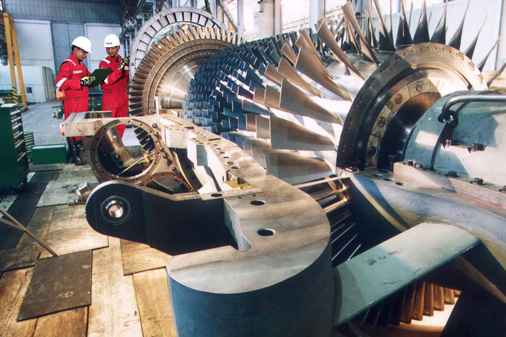 jonizein's tweet photo. Mom's always curious to find out how I spend my weekdays #GEworks #gasturbine #SKGE #technology #malaysia http://t.co/rCSHdCUDtp