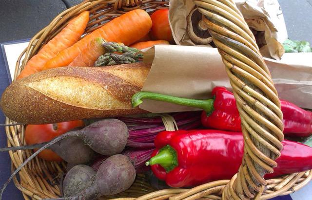 ThorndonFM's tweet image. The weather gods say fine weather for tomorrows market. Musican Seth will be there too #wellington #foodie #thorndon