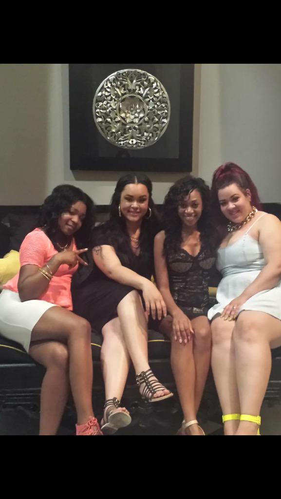 Pyt_slimP's tweet photo. PR 2015 Real housewives of Puerto Rico 😘😍✌🏿️ http://t.co/6pC6gntyx9