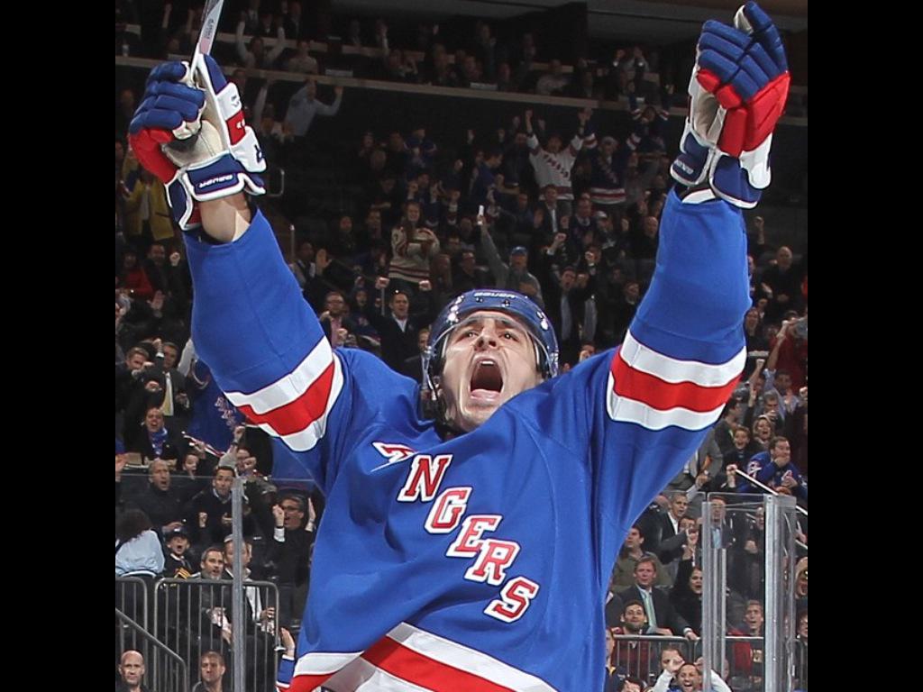 Happy Birthday Chris Kreider.... 