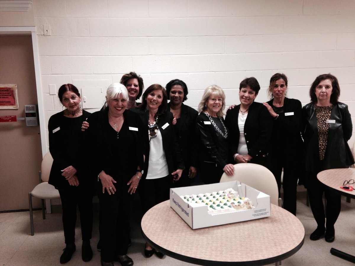 gadandolos's tweet photo. #HBC345 Manhasset associate appreciation http://t.co/f8c3vjbCQW