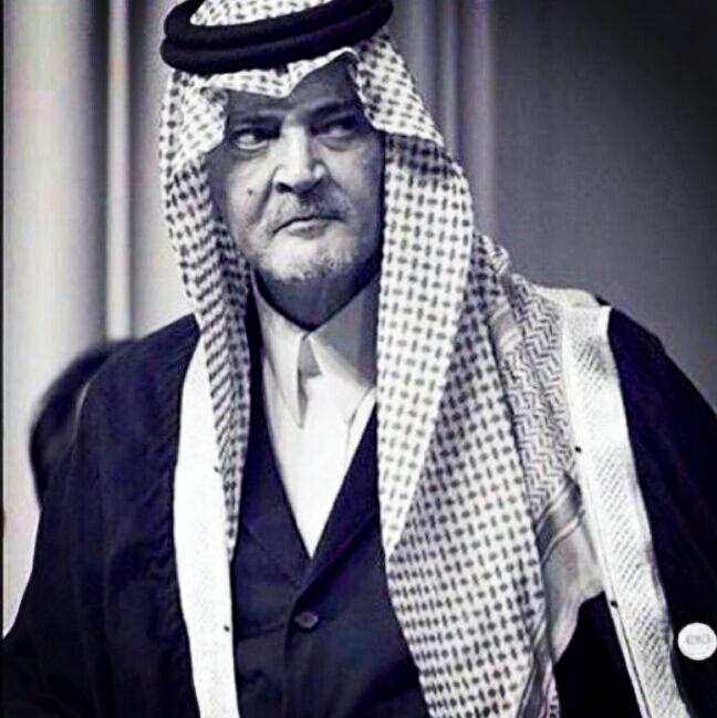 jo0oj_3's tweet photo. عميد دبلوماسيي العالم يترجل عن الخارجية بعد 40 عاما
رافق4ملوك 
وأخرس الألسن المتطاولة على المملكة http://t.co/6dK3eZBbHw