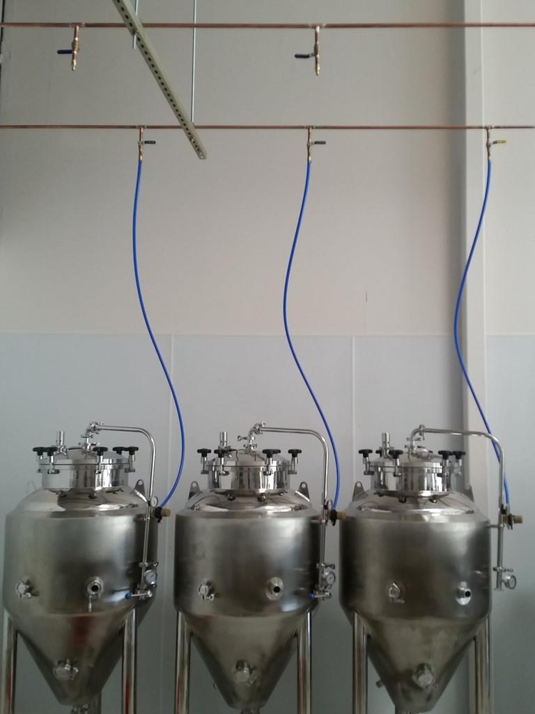 ImperialYeast's tweet photo. Ooh pretty blue lines! Every step counts #pitchright http://t.co/JlKNXywQqL