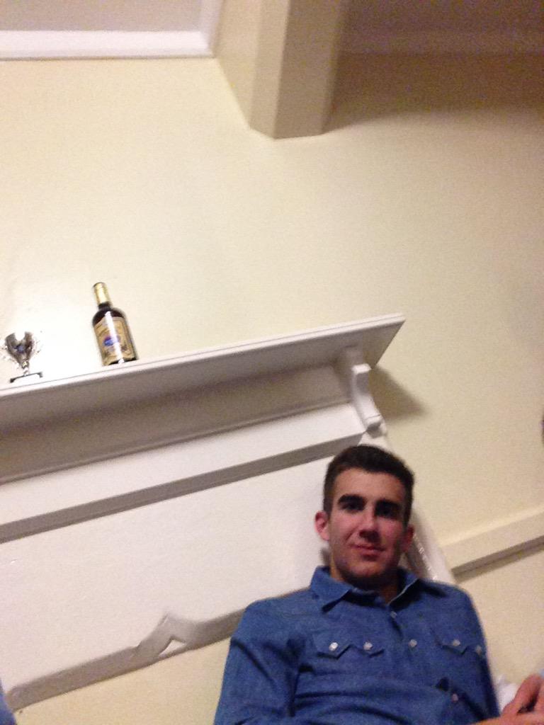 KebleAFC's tweet photo. @SEHRFC_ Meet you lads tomorrow at the Bod at 2 http://t.co/4K2aBR4yHq