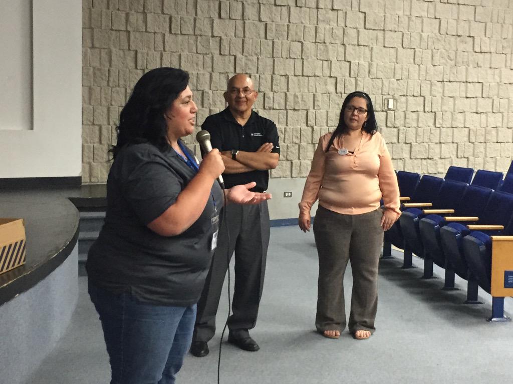 SamHoustonHS's tweet photo. Day 4 - #stemarlington #stemweek with @GM &amp; @GreatMindsSTEM discussing "Underwater Dreams" http://t.co/ptl99owpds