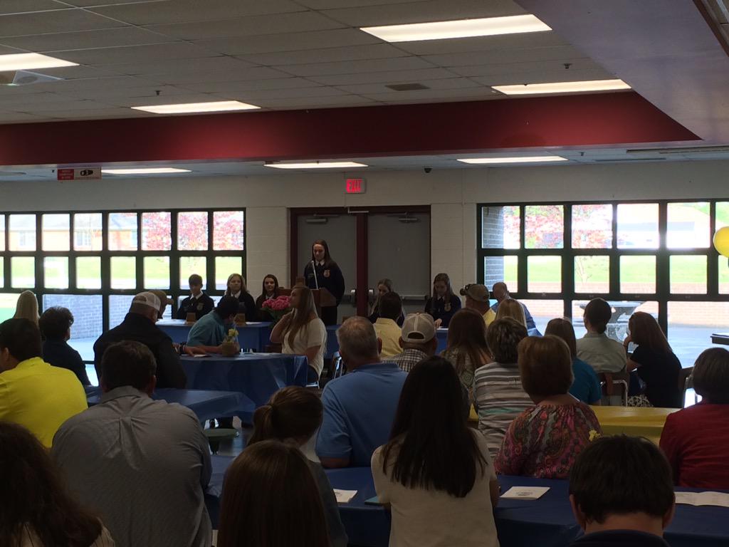 Melanie_Llontop's tweet photo. At the GHS FFA Banquet @FfaGreenwood http://t.co/rbtu4DdXd5