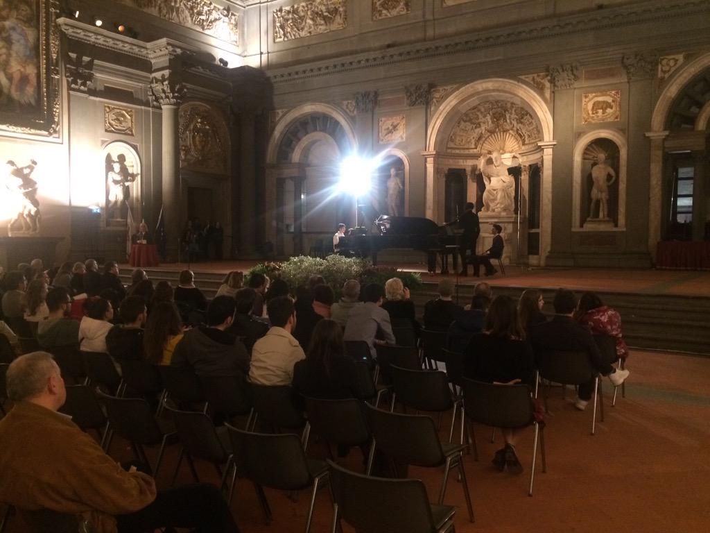 Bach in Black #NotteBiancaFirenze non stop nel Salone dei Cinquecento di Palazzo Vecchio #Firenze
