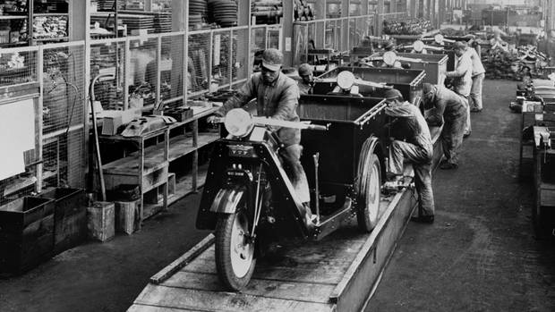MyClassicCarsHq's tweet image. The History Of Mazda Motor Corporation: ruelspot.com/mazda/the-hist… #MazdaHistory #Mazda