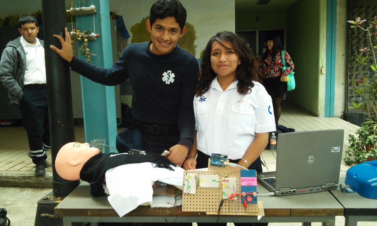 SiladinAzcapo's tweet photo. HOY SE LLEVÓ A CABO EL FORO UNIVERSITARIO DE INNOVACIÓN EDUCATIVA. http://t.co/oqUBI2MN2L