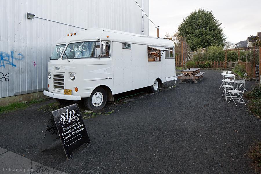 Featuring <a href="/GetYourSipOn/">Sip</a> as part of our tea and juice bar guide in Portland trottermag.com/portland/tea-a… #AmexPartner