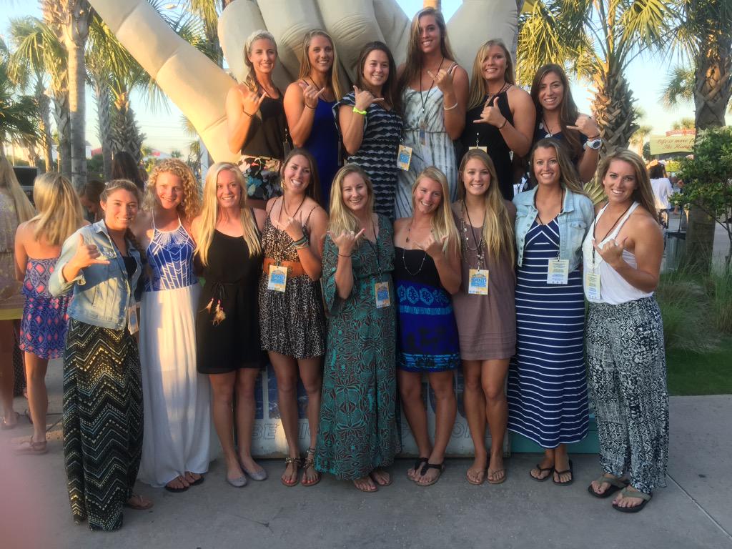 StetsonBeach's tweet photo. The Hatters hanging out at @thehangoutGS during the #AVCAsand reception. #GoHatters http://t.co/SpnFHAuMYI