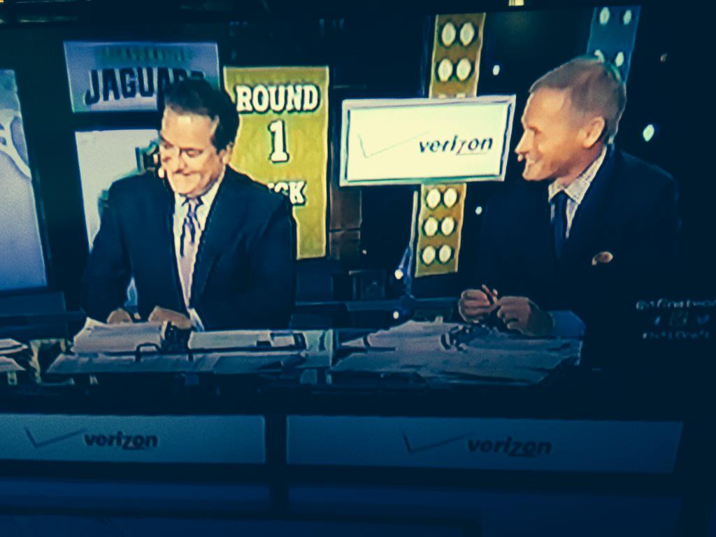 Ken_Cloud's tweet photo. @nflnetwork #MakeMayockSmile http://t.co/Yje577v6MN