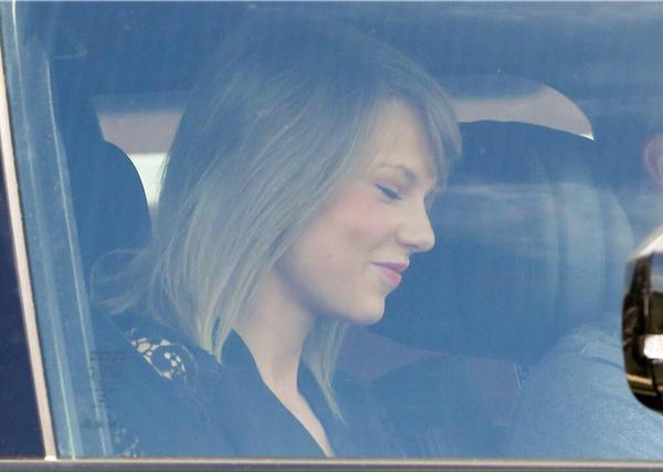 cardiganswt's tweet image. O sorriso da Taylor com Calvin foi a melhor coisa hoje, estou realmente torcendo pra felicidade dos dois