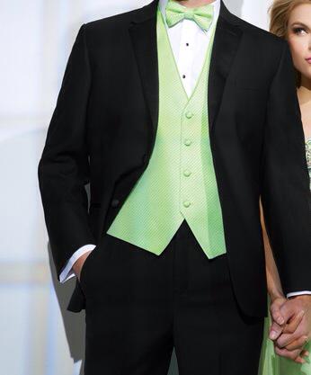 rcsshcrR5's tweet photo. @recordplcyer Yep, this is my tux http://t.co/JPaHa6coFq