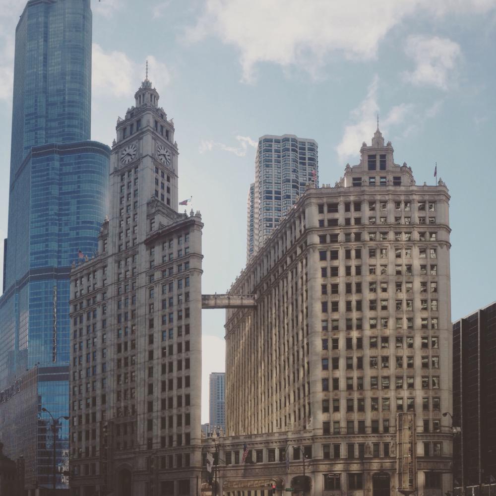 CultureRelay's tweet photo. Beautiful and cold run in the #WindyCity today! #culturerelay #girlswhorun #chitown http://t.co/knl5lK7XDr