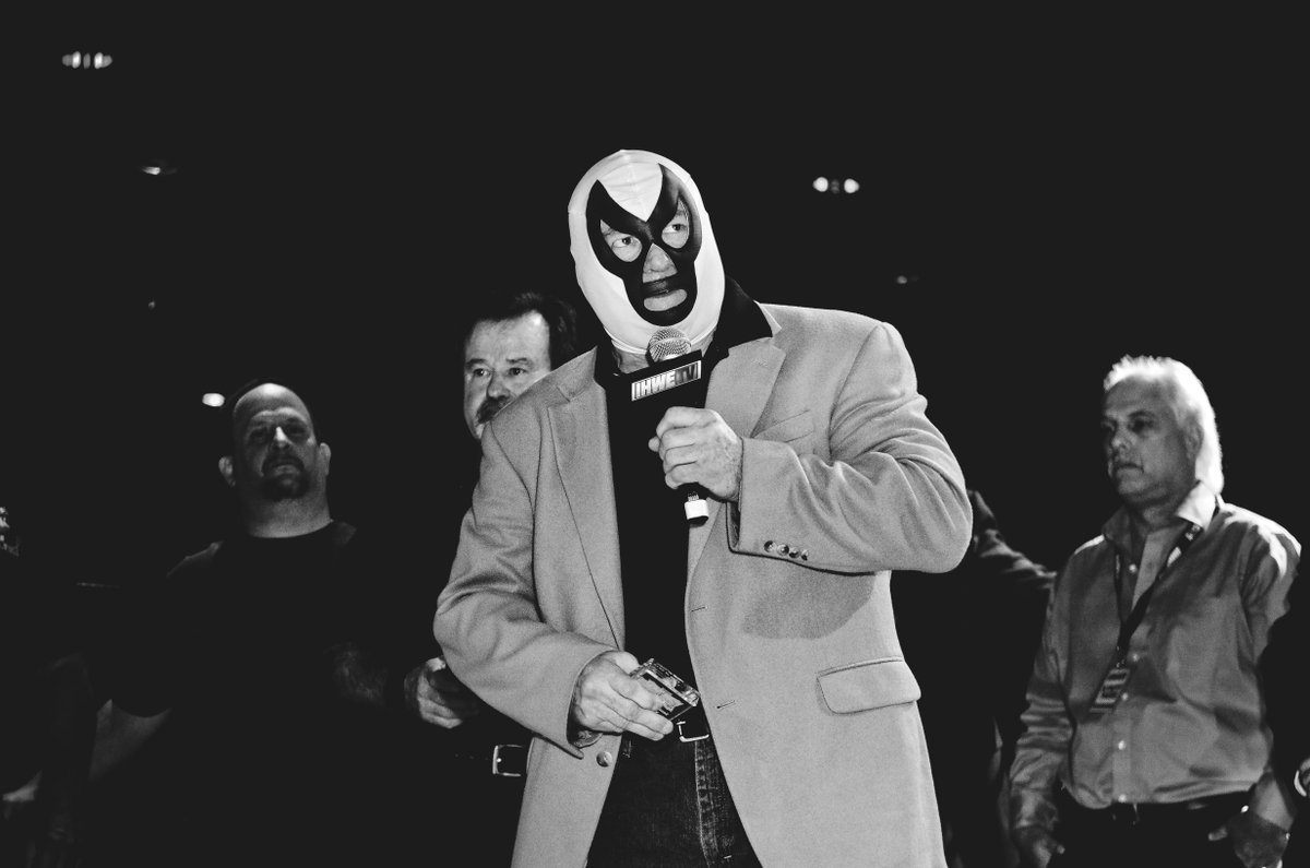 IHWEWrestling's tweet photo. @GrapplerBook accepts his induction into #SWHOF during #OSH2014. #IHWE http://t.co/YyzO6Nhv17