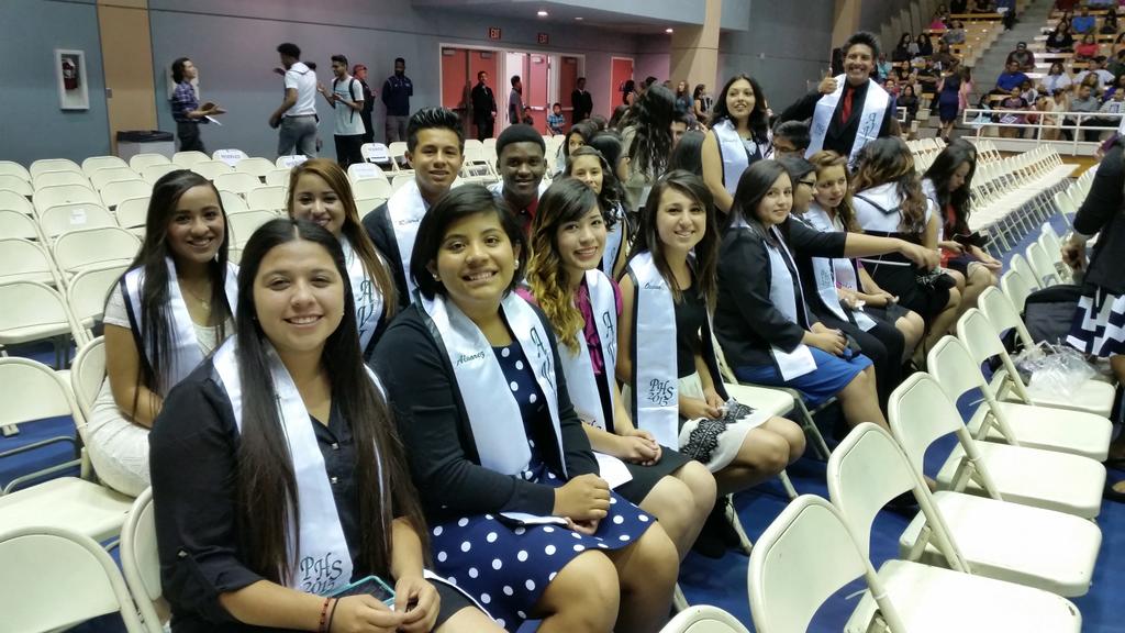 ngosuna's tweet photo. AVID Graduation! @PerrisHigh #PHSAVID #Future #collegebound http://t.co/UGYfKg36QV