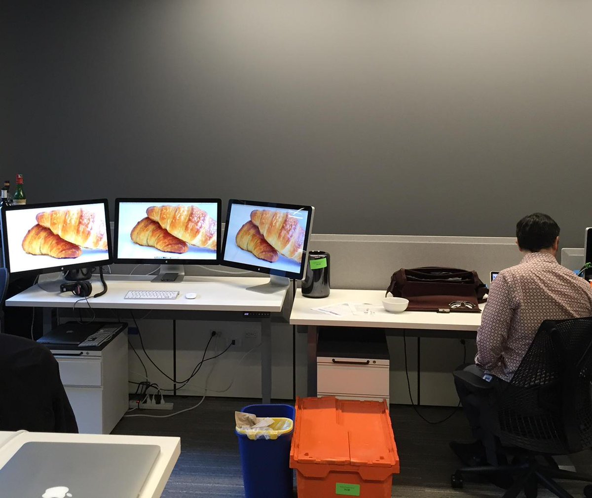 parteeksaran's tweet photo. Busy day for @MatiasDuarte and I. http://t.co/OED8zRxhOo
