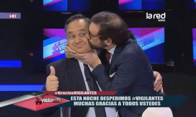 PublimetroChile's tweet image. #Showbiz Nicolás Copano se despidió de "Vigilantes" con besuqueo a Aldo Duque bit.ly/1DO3kQd