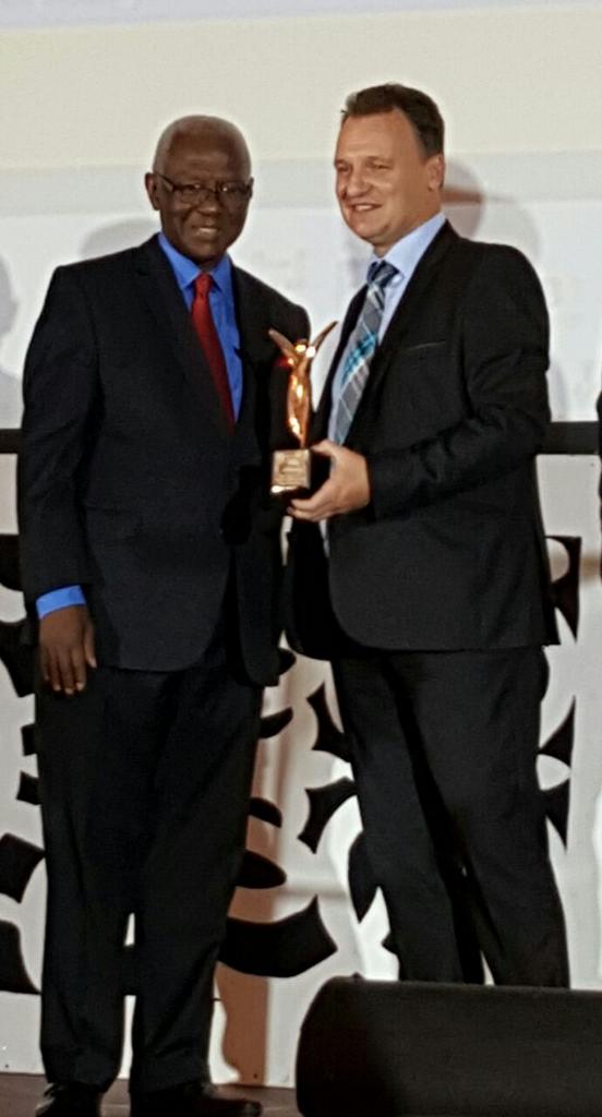 WimMTN's tweet photo. @MTNGroup receives award from former ADB president Aboubacar Ndiaye for exceptional contribution to building #africa http://t.co/aHDpoCTsVA