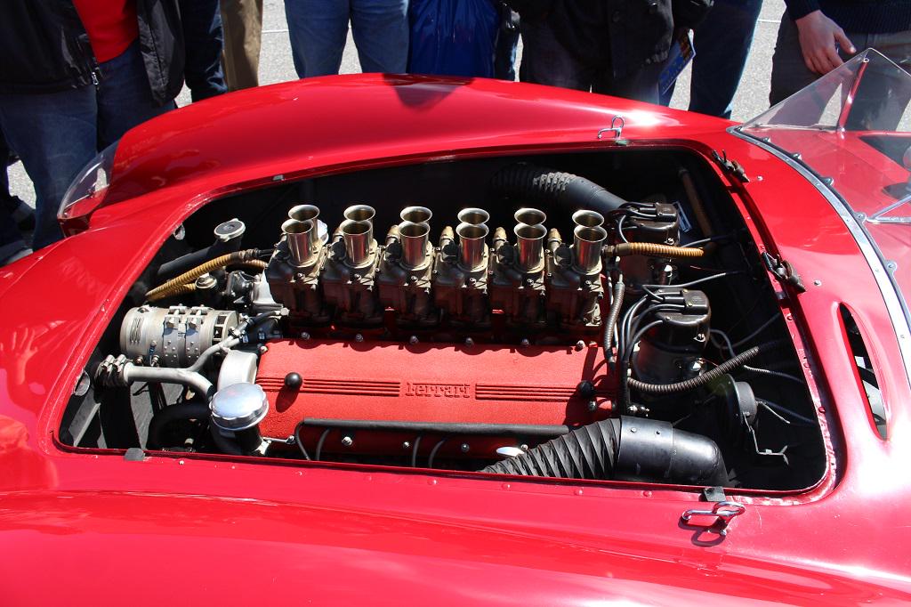 HortonsAuto's tweet photo. #Ferrari 250Testa Rossa at #Simeone Museum Demo Days http://t.co/dRQudBbGHD