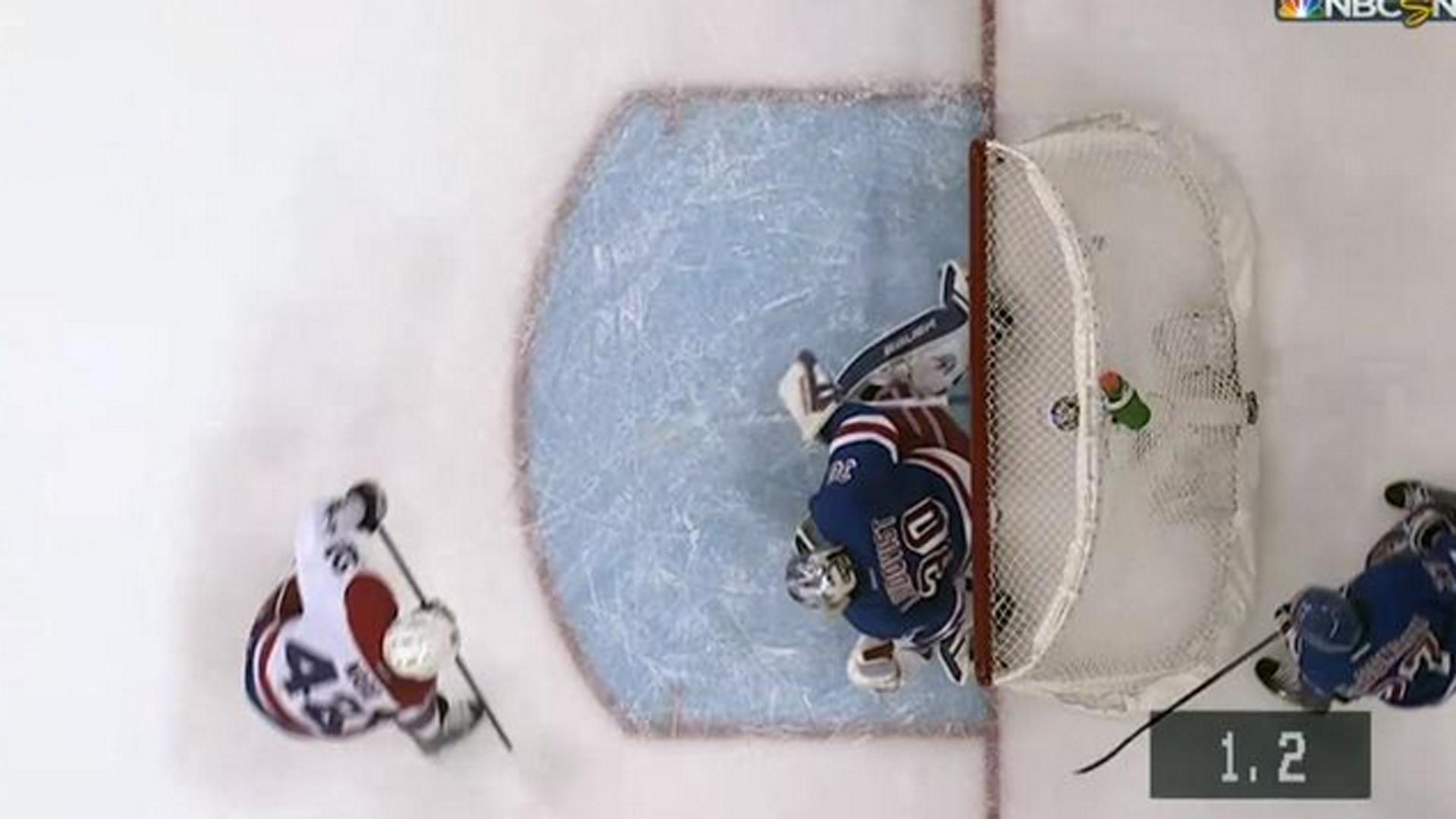 Sporting News on Twitter: “Hockey buzzer-beater? HOCKEY BUZZER-BEATER
