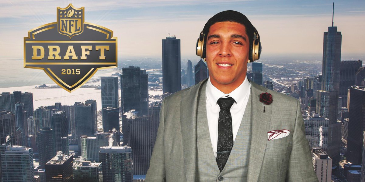 ESPNNFL's tweet photo. Andrus Peat is all smiles after being drafted, and ready to solidify the Saints line. #NOpick w/@Bose http://t.co/D7QCNWhiEP