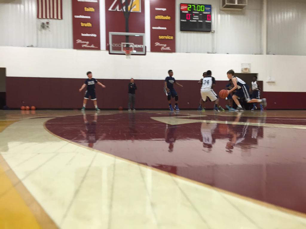 ProOneSelect's tweet photo. Select 5s with 90 great minutes of half court man to man help&recover and P/R coverages. Loved it! #ProOneKids http://t.co/GGWJaeBMzF