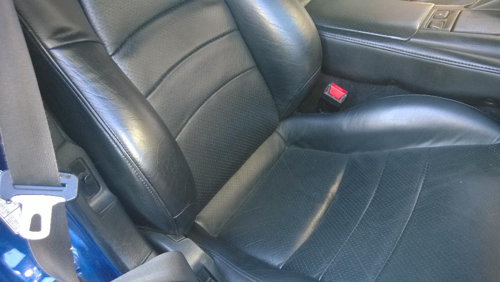 interiorrepair's tweet photo. Before and after Honda S2000 seat lumber http://t.co/WmSu9woxKy