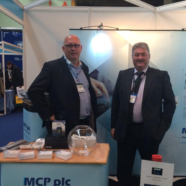 grattongirl's tweet photo. The great @NigelFpc of @fpcfreshtalk at yesterday's #Multimodal15 exploring #maritime cargo tracker system. http://t.co/OFkOj6PP0R