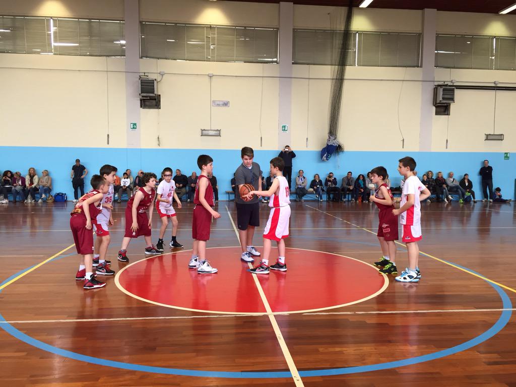 FunINAction's tweet photo. #torneospringsea al via la Junior edition con gli aquilotti Reyer-Spinea http://t.co/yr9eZ7pfZR