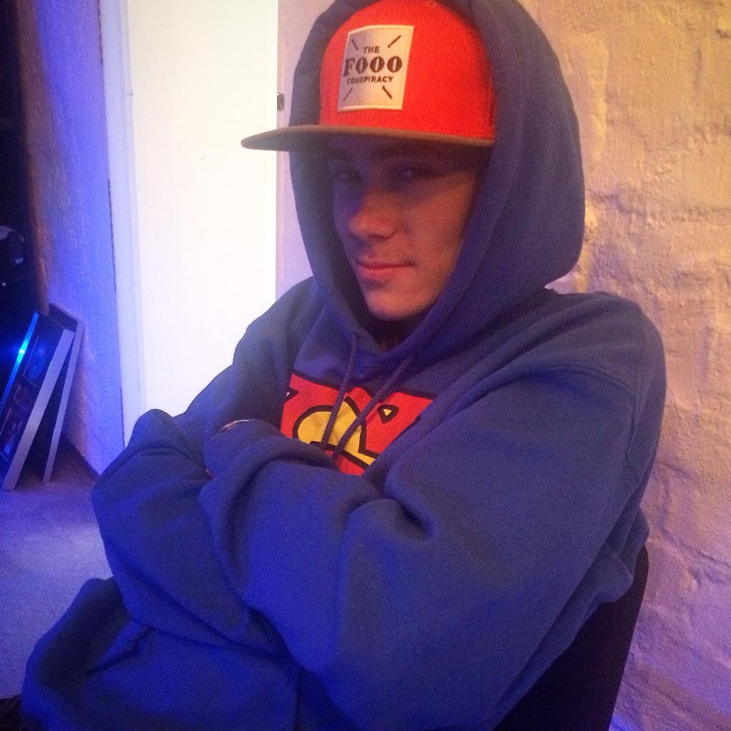 FOandOmusic's tweet photo. #FoooFriday dance? http://t.co/SgAxyKM3Fd
