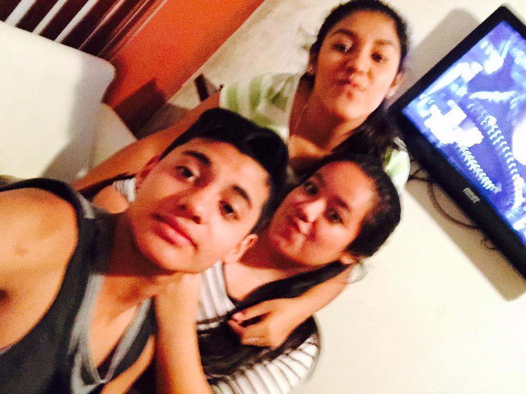 AustinHerrera17's tweet photo. Friends😍 http://t.co/h5Lbz4BqCT