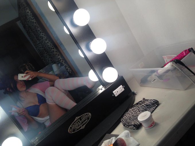 Live at 9:10 on @KinkLive ! Come play🐷 http://t.co/J8YkWBWthv<a class="tags" target="_blank" title="On Twitter" href="/?out=eyJ0eXAiOiJKV1QiLCJhbGciOiJIUzUxMiJ9.eyJpYXQiOjE3MjMyMTU1OTksImlzcyI6InR3cG9ybnN0YXJzLmNvbSIsIm5iZiI6MTcyMzIxNTU5OSwiZXhwIjoxNzU0NzUxNTk5LCJyZWRpcmVjdF91cmwiOiJodHRwczovL3R3aXR0ZXIuY29tL0tpbmtMaXZlIn0._V5ON0MH9LYdhyWGXcpcFSjn80PIQa68avQhnOuXILlA6M80caHMn06Gvu-XcTVaXk_YC4m857a8B-jSeTeLUQ">@KinkLive</a><a href="/tag/feet"class="tags"><span>#feet</span></a>