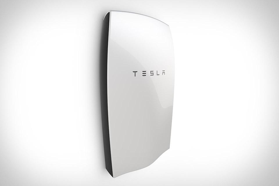Tesla Powerwall Home Battery uncrate.com/stuff/tesla-po…