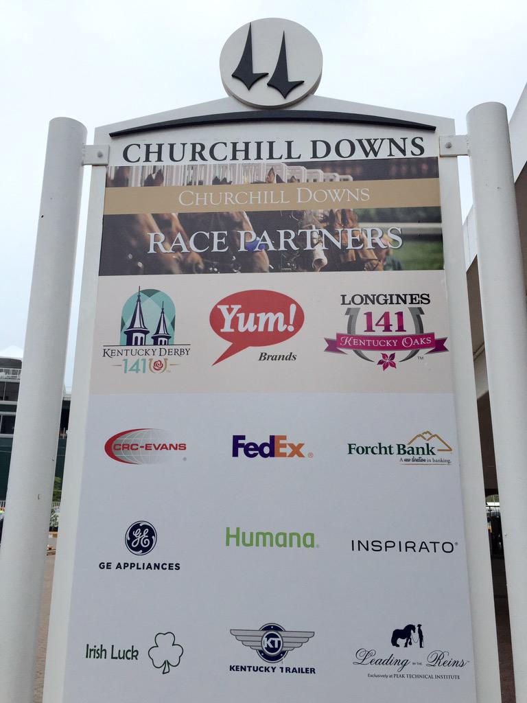 GoGypsyHorse's tweet photo. We are ready for Kentucky Oaks and race 3 (Susan's Girl) tomorrow! #LexLinatDerby #KyOaks #KyDerby #PINKOUT http://t.co/iReEgmRZDB