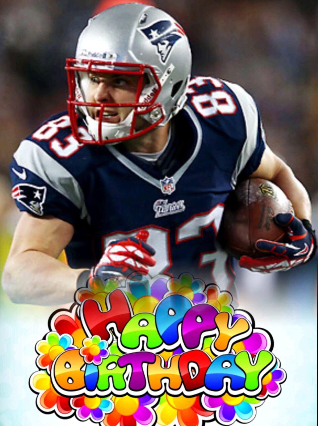Happy Birthday to Wes Welker! He has been to 5 Pro Bowls, been named an All-Pro twice, and holds 15 NFL records! 